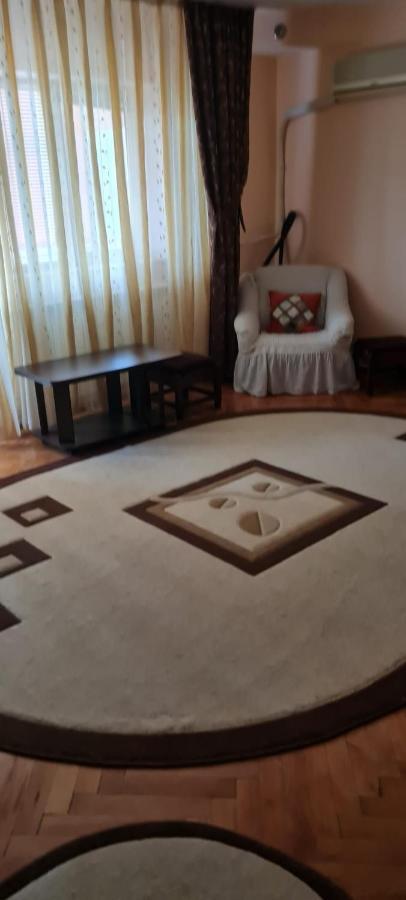 Apartament Cu 2 Camere Spatioase In Centrul Orasului - Andrei Brăila Kültér fotó