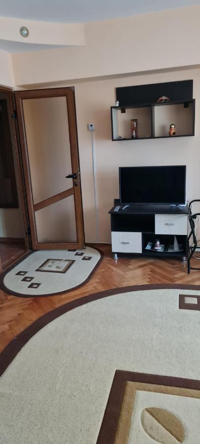 Apartament Cu 2 Camere Spatioase In Centrul Orasului - Andrei Brăila Kültér fotó